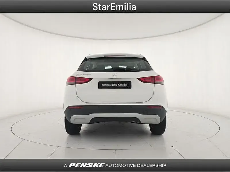 Usata Mercedes GLA200 Business 150 CV (110 kW) 2023 Bianco SUV