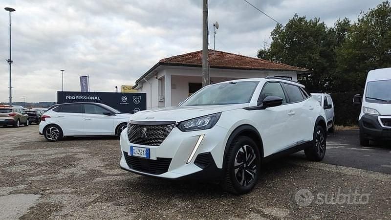 Bianco Usata 2023 Peugeot 2008 Allure SUV | 15.000 € (Super prezzo) - Immagine 1/4