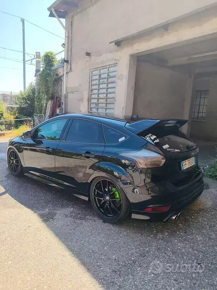 Usata Ford Focus 120 CV (88 kW) 2016 Nero Berlina