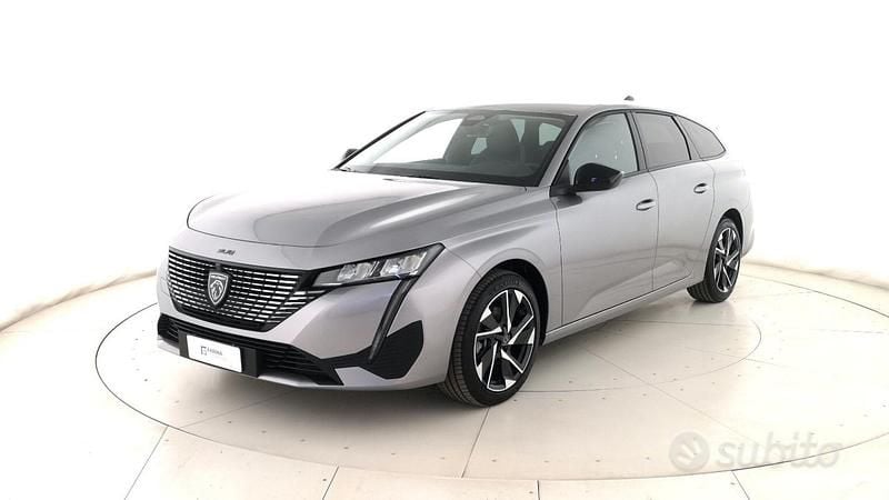 Grigio artense Nuova 2025 Peugeot 308 SW Allure Station wagon | 18.900 € (Ottimo prezzo) - Immagine 1/4