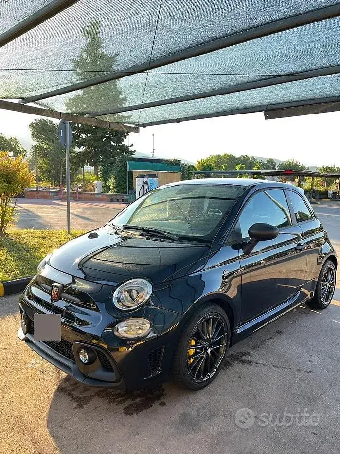 Usata Abarth 695 180 CV (132 kW) 2024 Nero Utilitaria