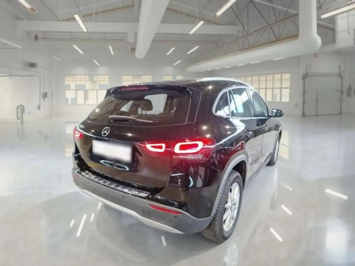 Usata Mercedes GLA200 Business 150 CV (110 kW) 2021 Nero SUV