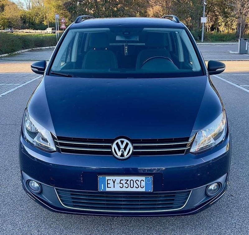 Usata VW Touran Comfortline 105 CV (77 kW) 2015 Blu/azzurro Monovolume
