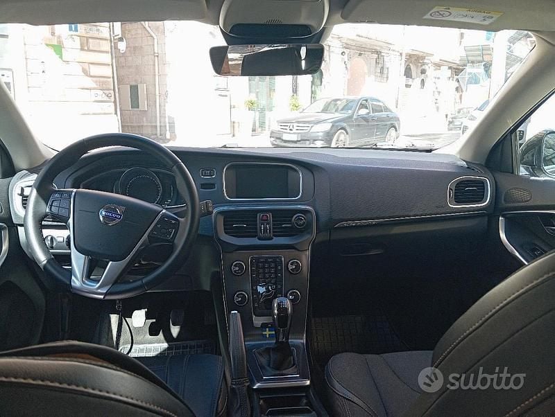 Usata Volvo V40 2014 Grigio SUV