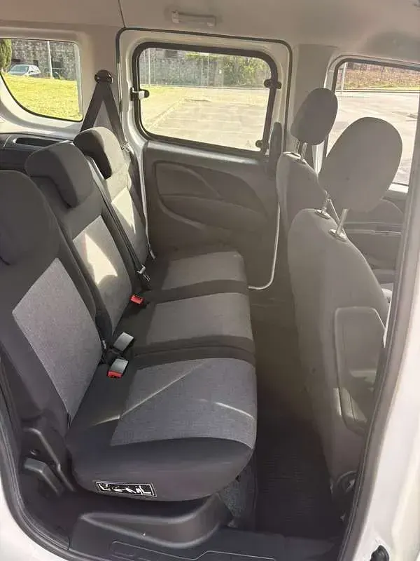 Usata Fiat Doblò 95 CV (69 kW) 2017 Bianco Monovolume