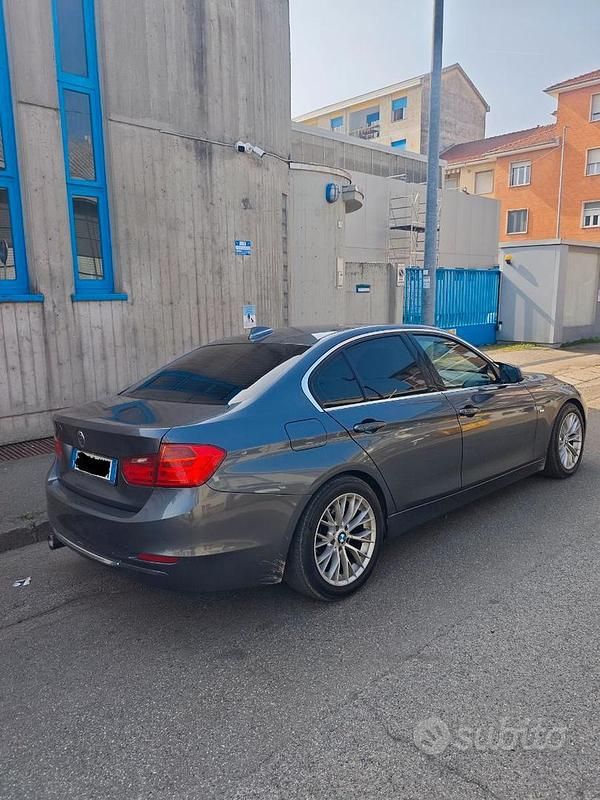 Usata BMW 320 184 CV (135 kW) 2017 Grigio Berlina