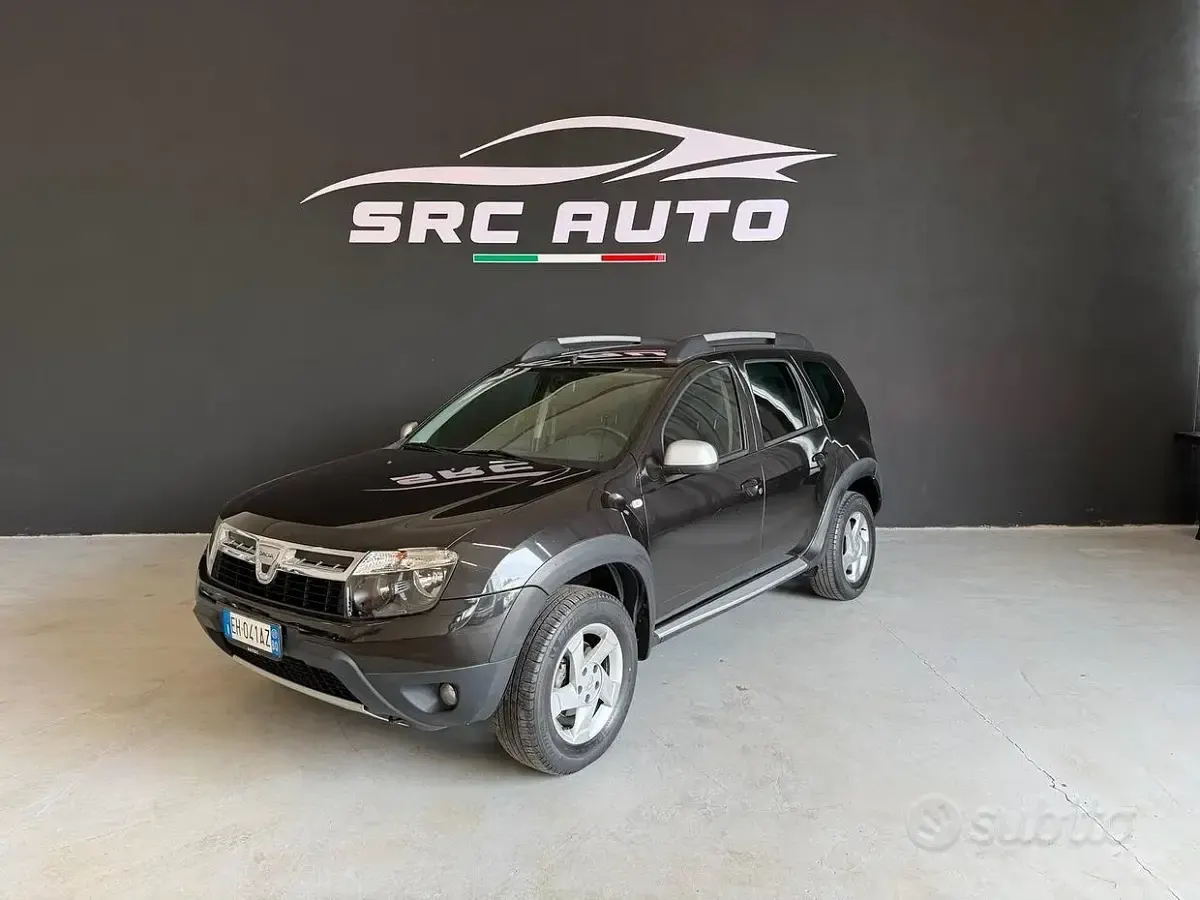 Usata Dacia Duster Lauréate 110 CV (80 kW) 2011 Nero SUV