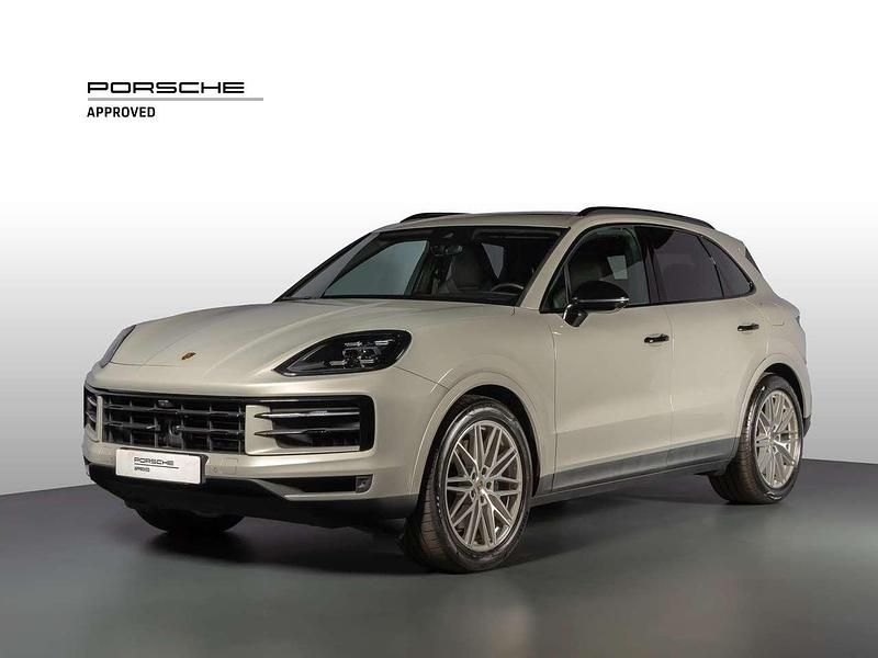 Beige cashmere metallizzato Usata 2024 Porsche Cayenne SUV | 106.900 € (Ottimo prezzo) - Immagine 1/4