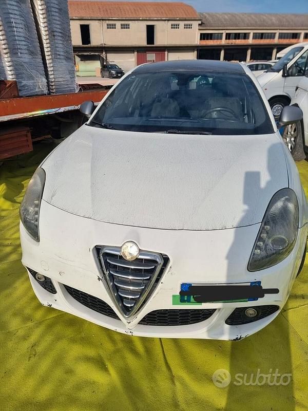 Usata Alfa Romeo Giulietta Exclusive 105 CV (77 kW) 2013 Bianco Berlina