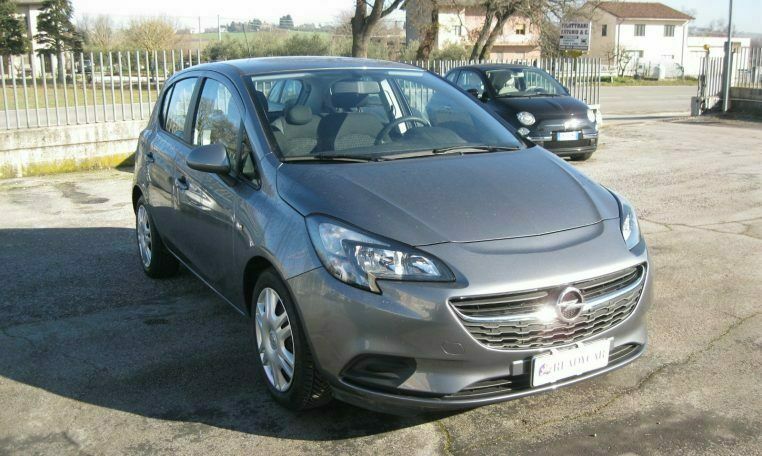 Grigio Usata 2017 Opel Corsa Berlina | 9400 € (Cara) - Immagine 1/4
