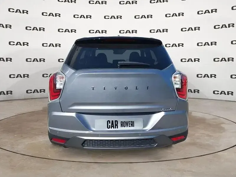 Nuova KGM Tivoli 163 CV (119 kW) 2026 Argento SUV