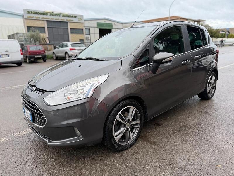 Usata Ford B-MAX Business Edition 75 CV (55 kW) 2017 Grigio Monovolume