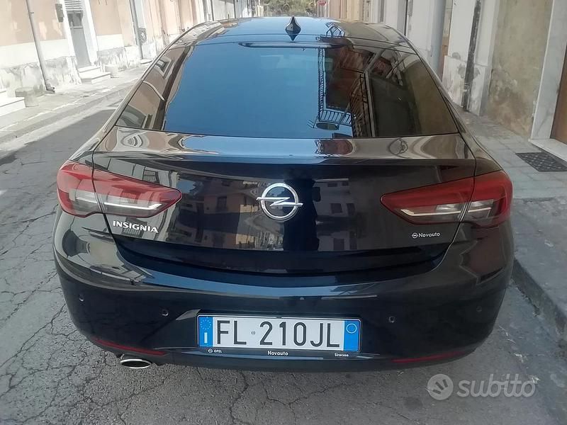 Usata Opel Insignia 2017 Blu Berlina