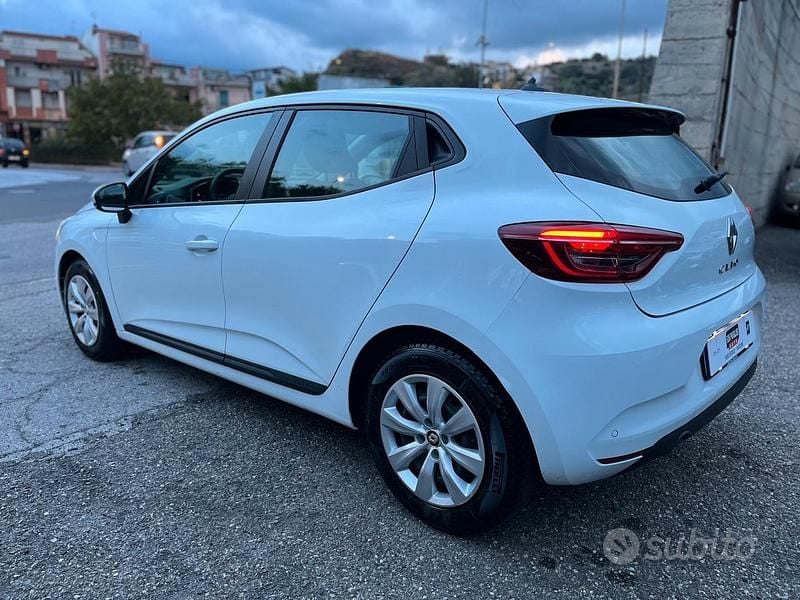 Usata Renault Clio V Business 86 CV (63 kW) 2020 Bianco Berlina