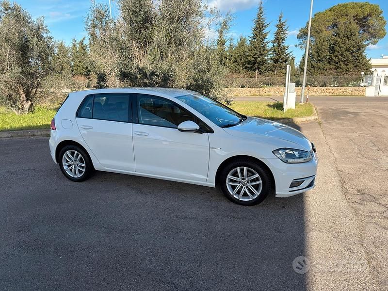 Usata VW Golf VII 110 CV (80 kW) 2018 Berlina
