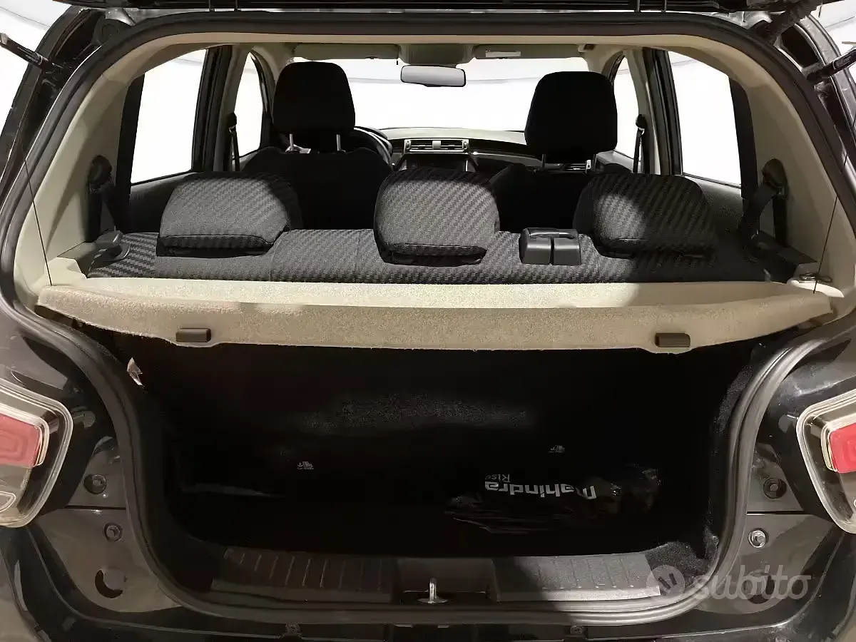 Usata Mahindra KUV100 87 CV (63 kW) 2025 Nero SUV