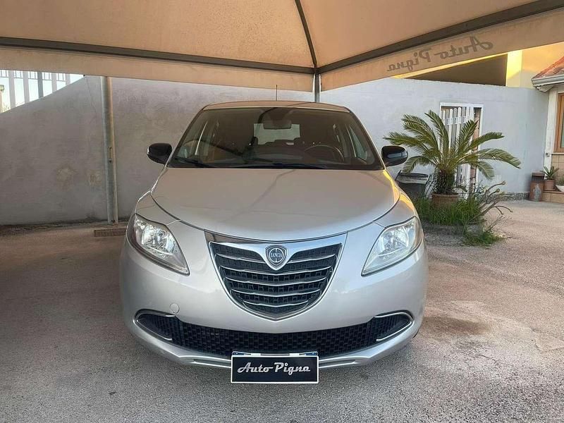Usata Lancia Ypsilon S 86 CV (63 kW) 2012 Grigio Utilitaria