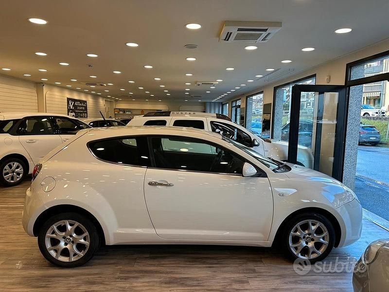 Usata Alfa Romeo MiTo Distinctive 95 CV (69 kW) 2010 Bianco Utilitaria
