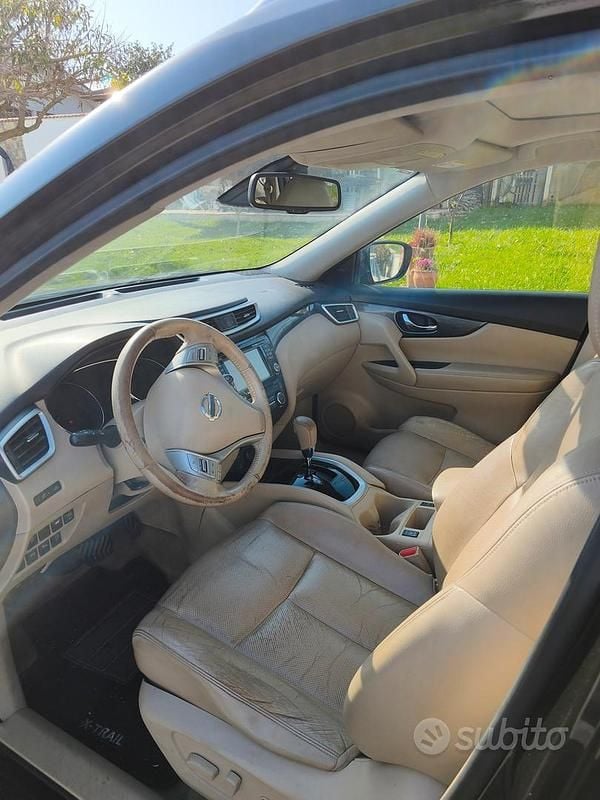 Usata Nissan X-Trail Tekna 130 CV (95 kW) 2016 Verde SUV