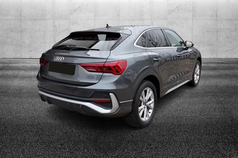 Usata Audi Q3 S-Line 150 CV (110 kW) 2023 Grigio metallizzato SUV