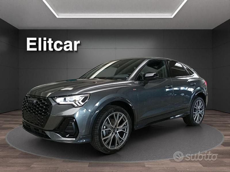 Grigio Nuova 2025 Audi Q3 Ambiente SUV | 47.890 € (Buon prezzo) - Immagine 1/3