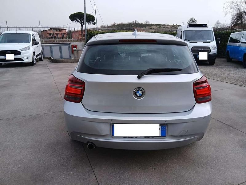 Usata BMW 118 Sport Line 143 CV (105 kW) 2014 Grigio Utilitaria