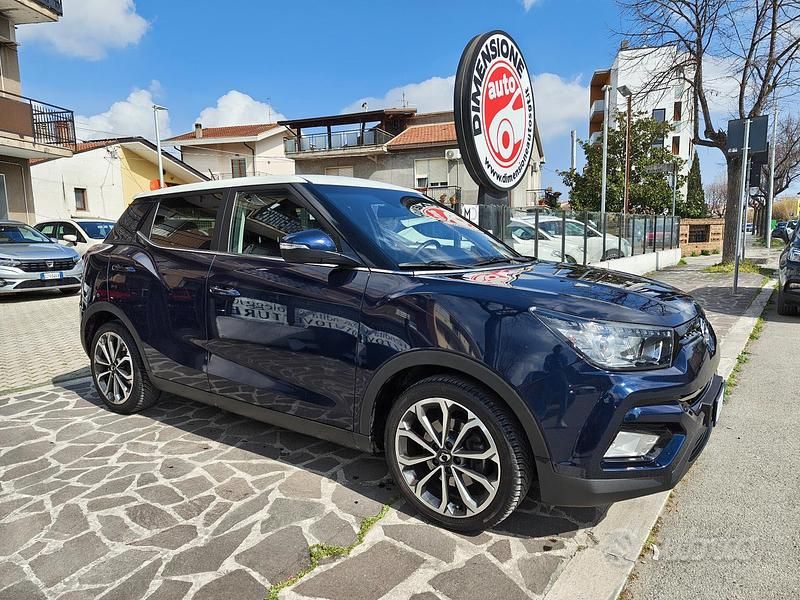 Usata Ssangyong (KGM) Tivoli 115 CV (84 kW) 2019 Blu SUV