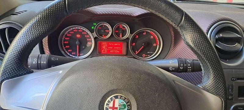 Occasion Alfa Romeo MiTo Distinctive 90 ch (66 kW) 2009 Rouge Citadine