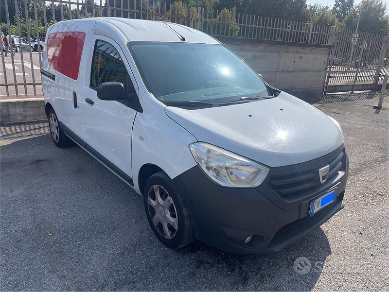 Gebraucht Dacia Dokker 75 PS (55 kW) 2017 Weiß Van / Kleinbus