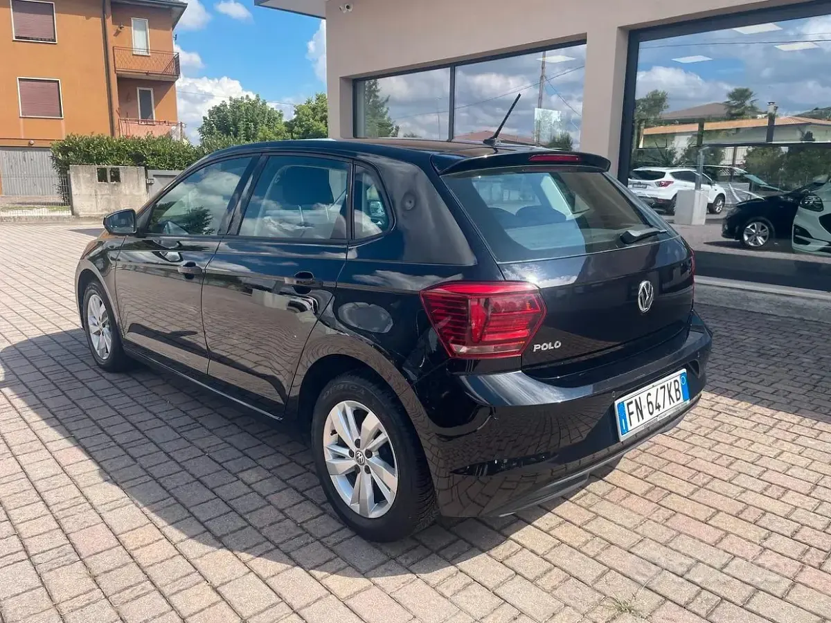 Usata VW Polo Comfortline 75 CV (55 kW) 2018 Nero Utilitaria
