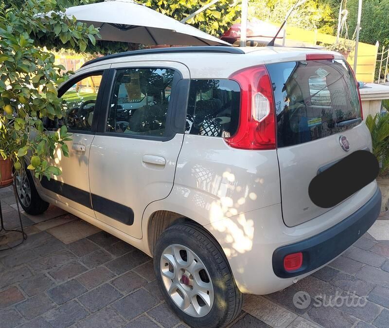 Usata Fiat Panda 85 CV (62 kW) 2015 Utilitaria