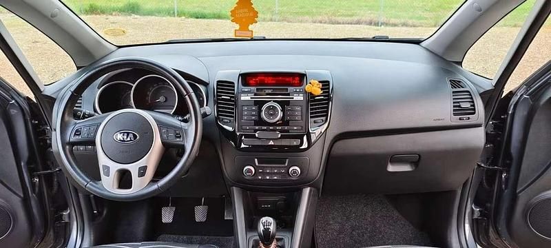Usata Kia Venga LX 77 CV (56 kW) 2010 Grigio Utilitaria