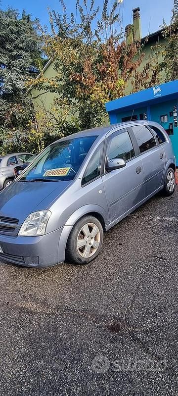 Grigio Usata 2004 Opel Meriva Monovolume | 1800 € - Immagine 1/2
