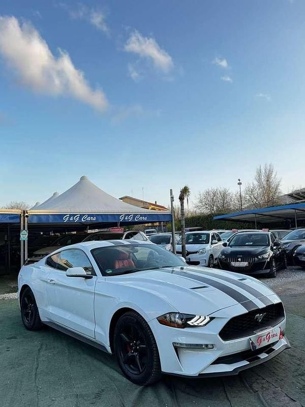 Usata Ford Mustang Fastback 317 CV (233 kW) 2018 Bianco Coupé