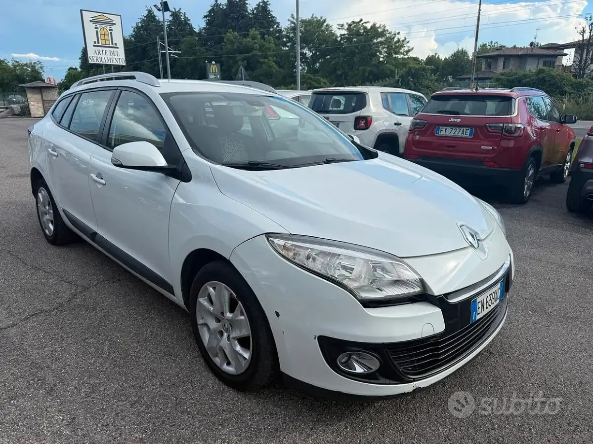 Usata Renault Mégane GrandTour 110 CV (80 kW) 2012 Bianco Station wagon