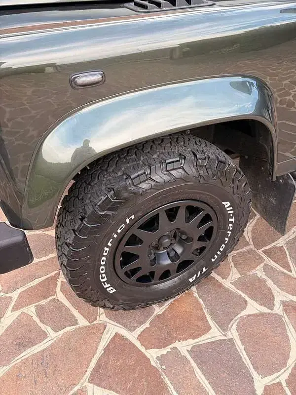 Usata Land Rover Defender 122 CV (89 kW) 2008 Station wagon