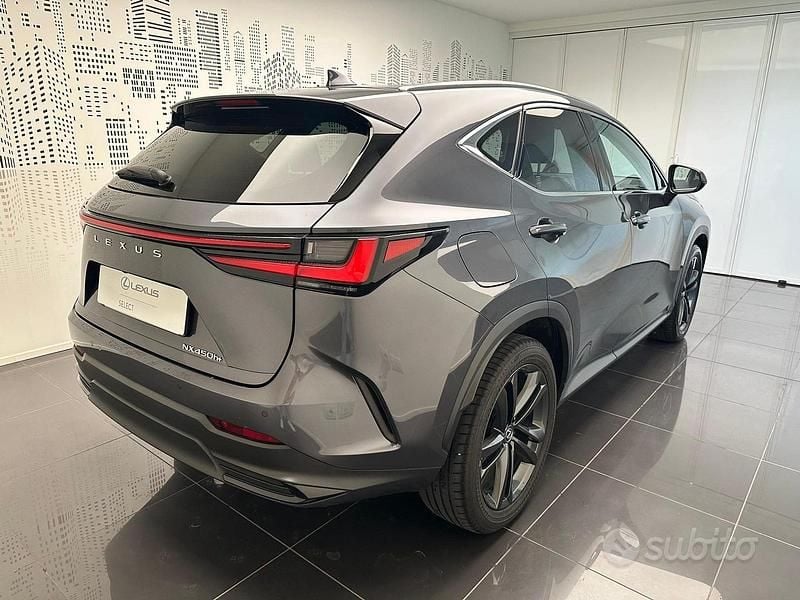 Usata Lexus NX450h+ 309 CV (227 kW) 2023 Sonic grey met SUV
