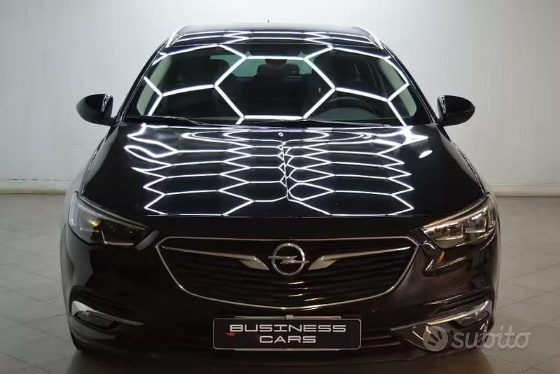 Usata Opel Insignia Innovation 136 CV (100 kW) 2020 Nero Station wagon