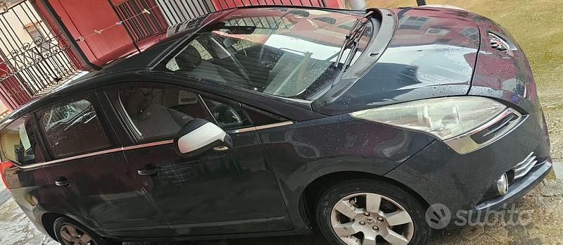 Usata Peugeot 5008 112 CV (82 kW) 2011 Blu Monovolume