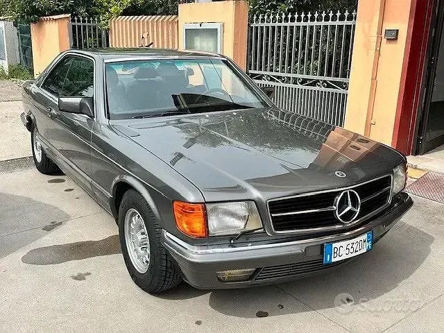 Usata Mercedes 500 231 CV (169 kW) 1982 Grigio Coupé
