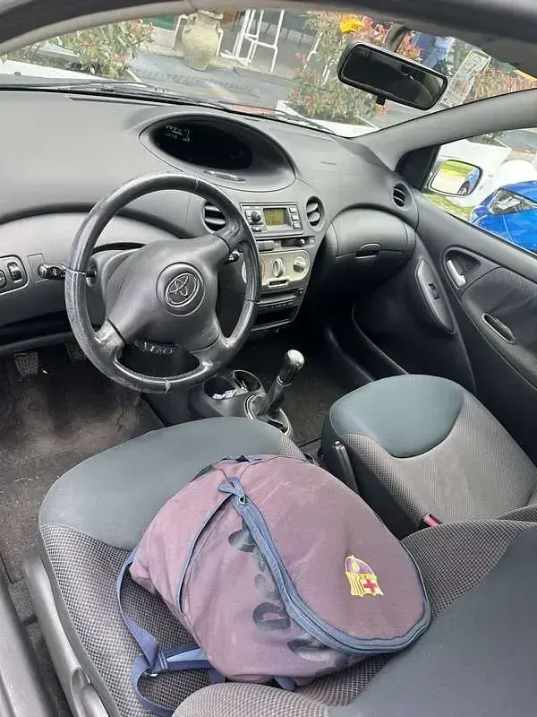 Usata Toyota Yaris Sol 65 CV (47 kW) 2003 Utilitaria