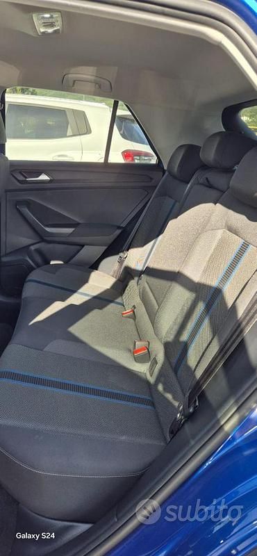 Usata VW T-Roc Business 110 CV (80 kW) 2022 SUV