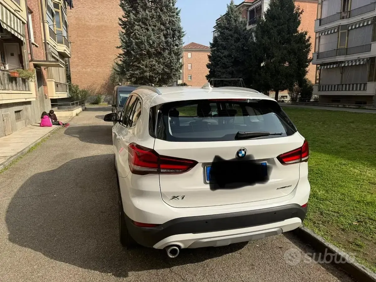 Usata BMW X1 Efficient Dynamics 136 CV (100 kW) 2021 Bianco SUV