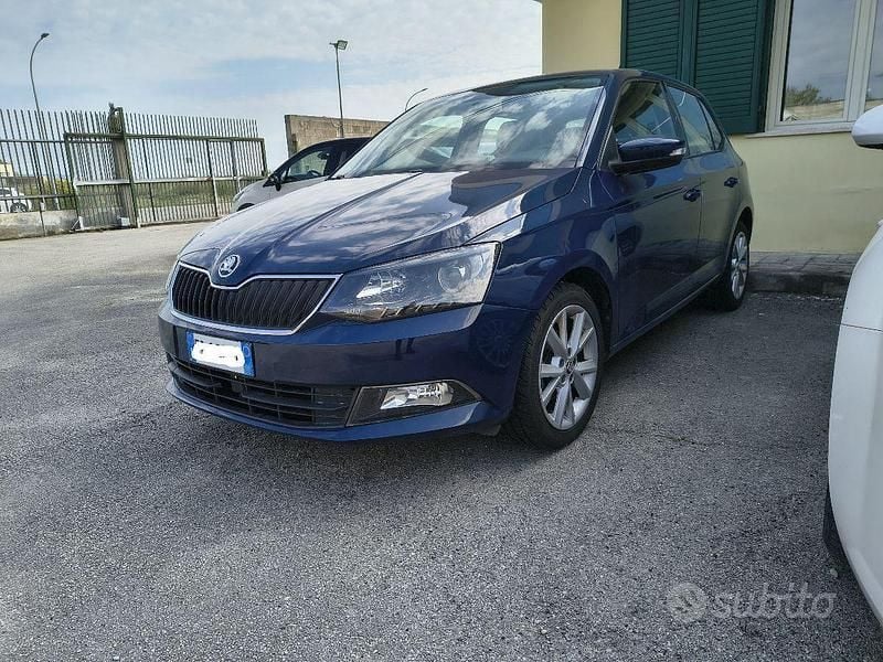 Usata Skoda Fabia Design Edition 75 CV (55 kW) 2018 Blu Berlina