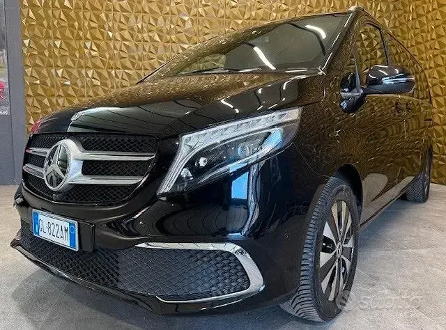 Usata Mercedes V250 Premium 190 CV (139 kW) 2022 Nero Monovolume