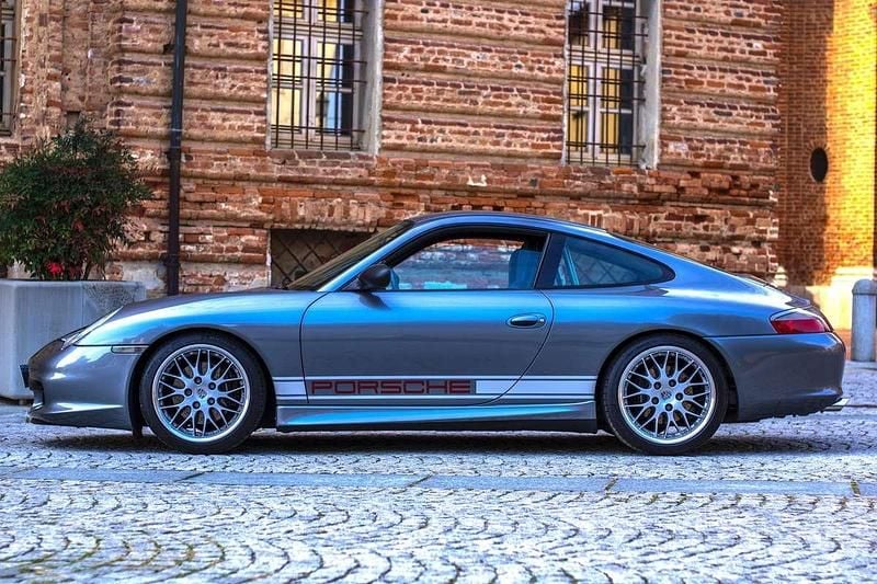 Usata Porsche 996 320 CV (235 kW) 2004 Grigio Coupé