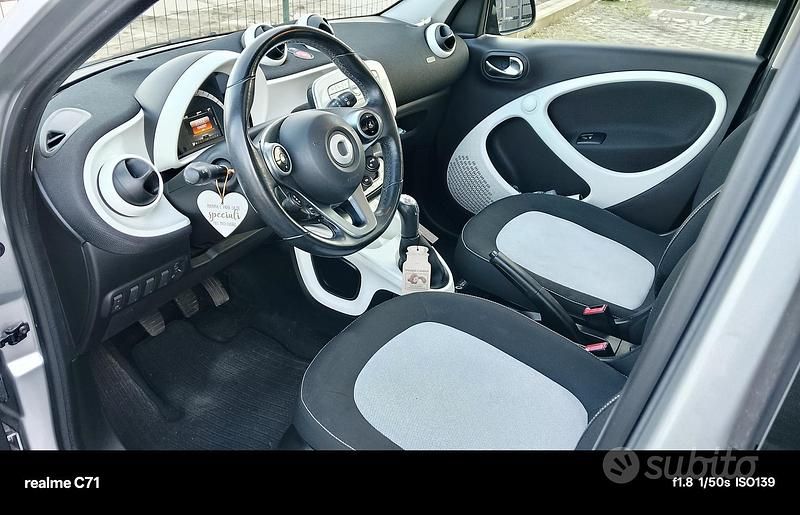 Usata Smart ForFour Passion 2015 Nero Utilitaria
