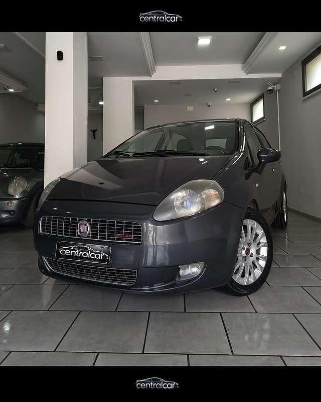 Usata Fiat Grande Punto 75 CV (55 kW) 2008 Grigio Utilitaria