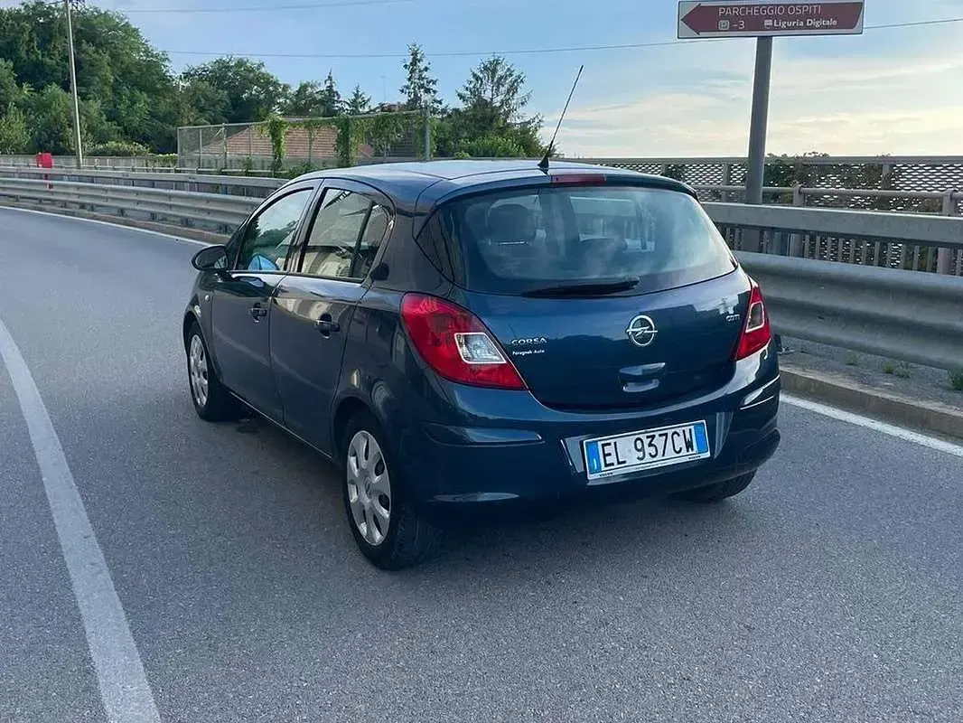 Usata Opel Corsa Cosmo 95 CV (69 kW) 2012 Utilitaria