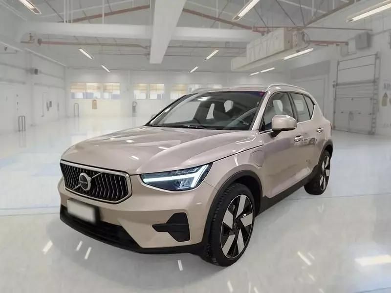 Usata 2022 Volvo XC40 Plus SUV | 27.700 € (Buon prezzo) - Immagine 1/4